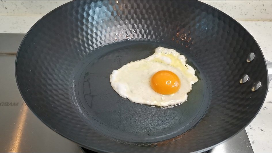 锅炒菜老粘锅用什么方法处理,如何解决做饭粘锅