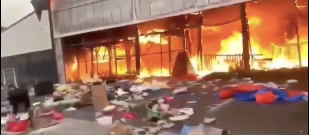 南非全国进入灾难状态的场面,南非大事件