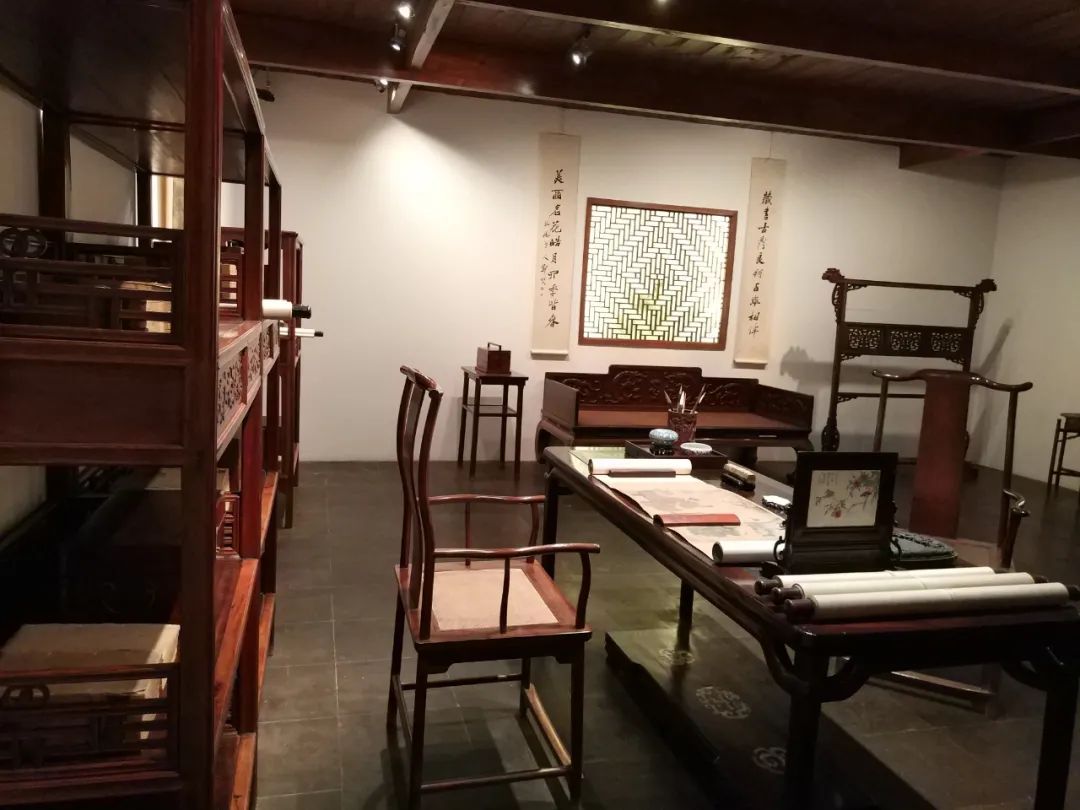 画桌角的专用工具,画桌专用桌