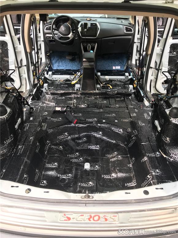 铃木锋驭车辆行车中玻璃异响,铃木锋驭噪音多少分贝