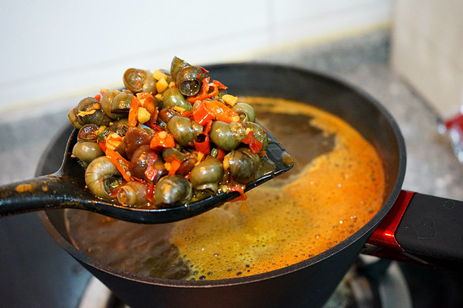 李子柒家月销95万的螺蛳粉，在家就能轻松搞定，好吃到流泪！