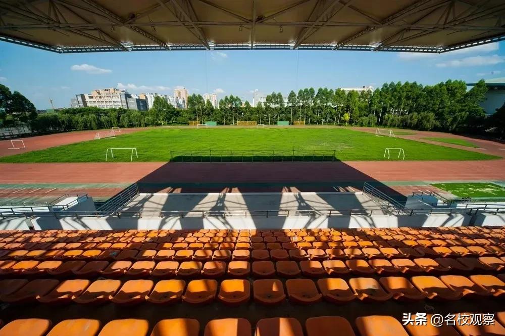 在成都有哪些地方适合大学生旅游,住在大学边上的体验