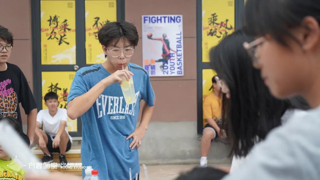 那些篮球场热血沸腾的瞬间,你们在球场上拼搏的样子