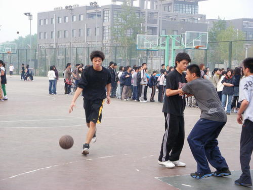 从小打篮球可以多长高多少,17岁骨骺线闭合打篮球还能长高吗