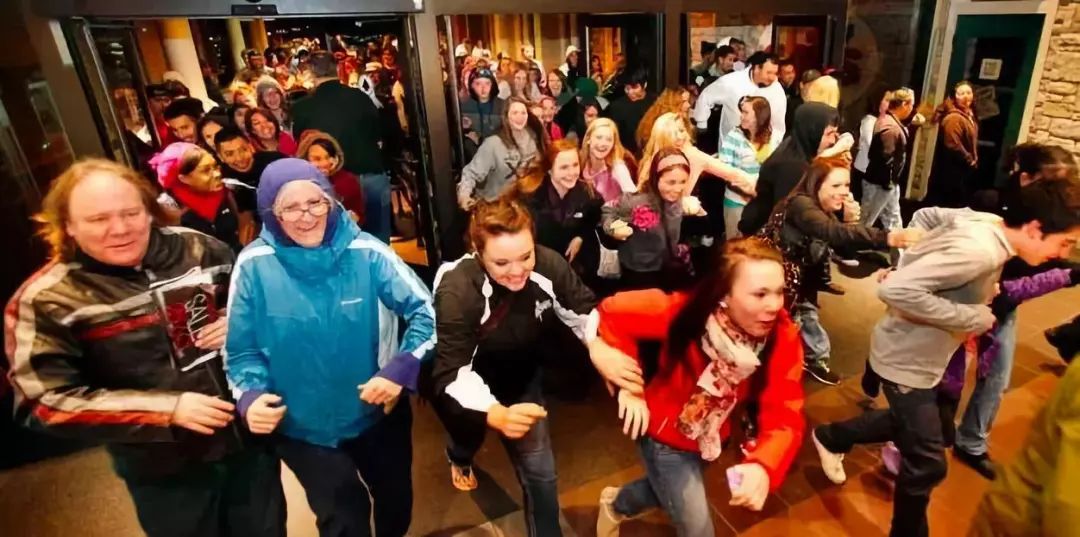 美国人黑色星期五的消费习惯,美国黑色星期五疯狂购物