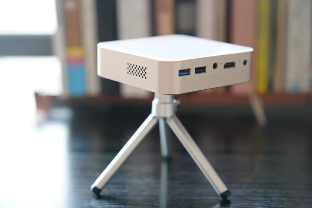 如何选择护眼投影仪,100寸电视和投影仪哪个好更护眼