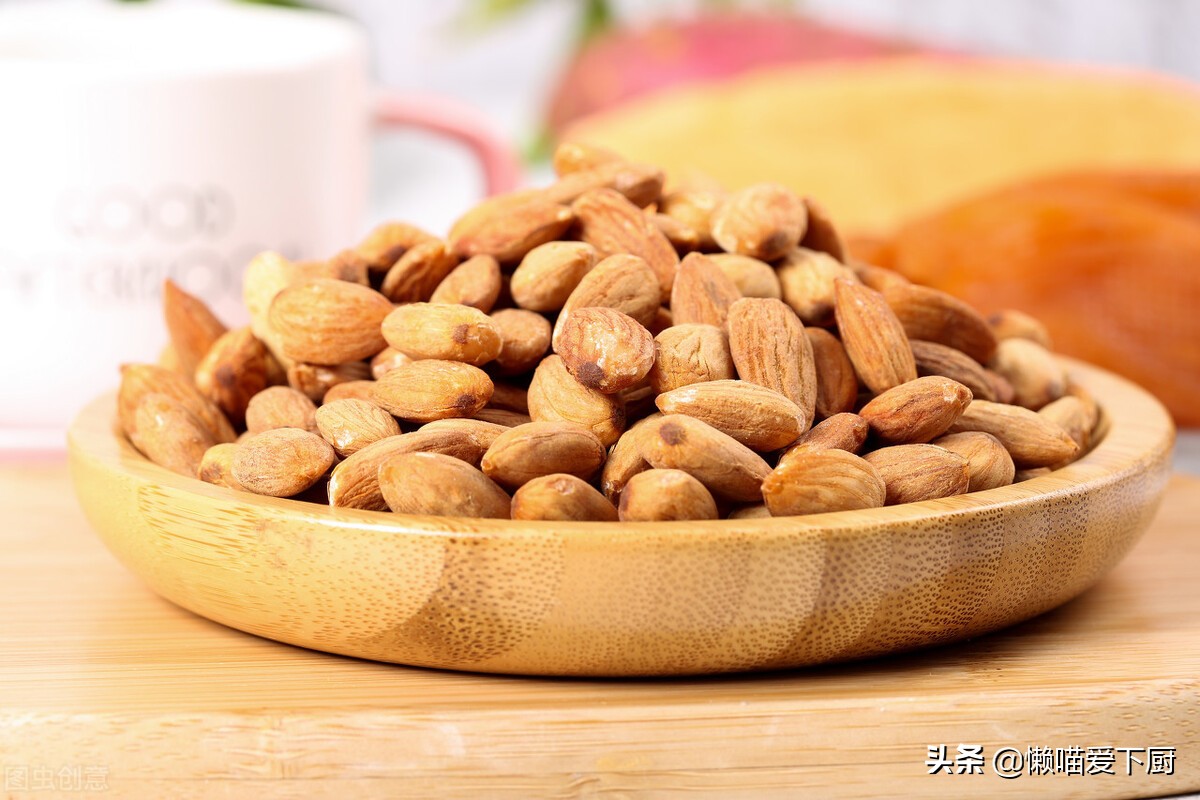 杏仁跟巴旦木仁有什么区别,巴旦木和杏仁外观怎么分辨