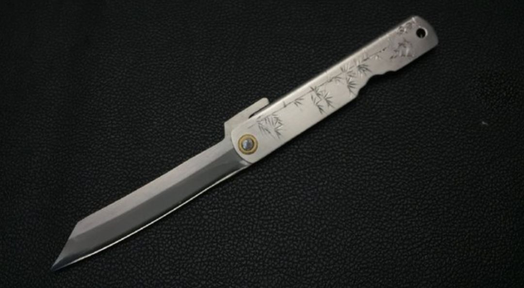 现在,全靠霓虹文具给我带来工作的归属感