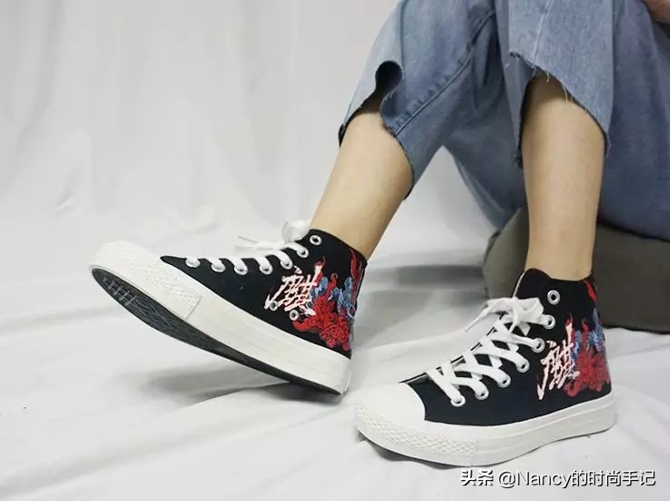 还在穿小白鞋吗,好穿又好看的帆布鞋