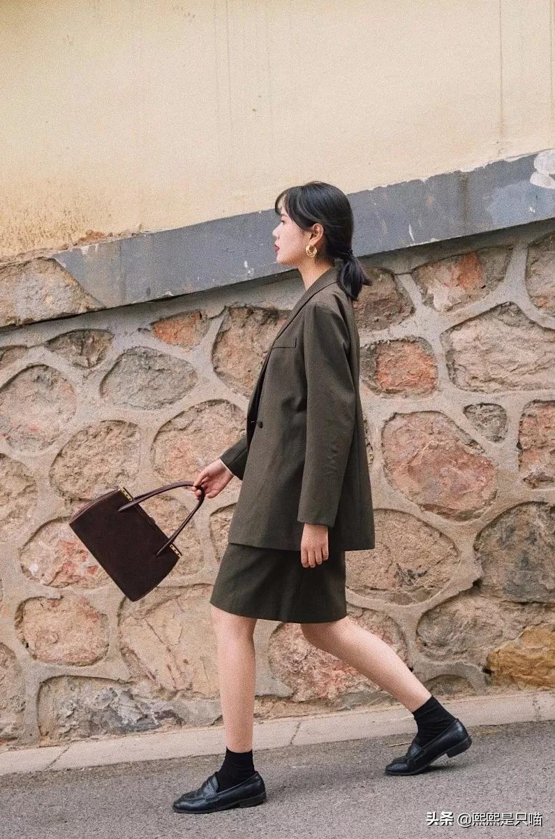 秋日值得入手的9套显气质穿搭,5套秋季穿搭简单时髦又漂亮哟