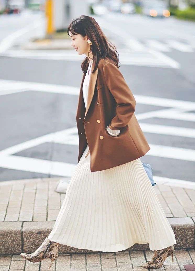 这才是优雅女神穿搭,这才是优雅女人该发的视频