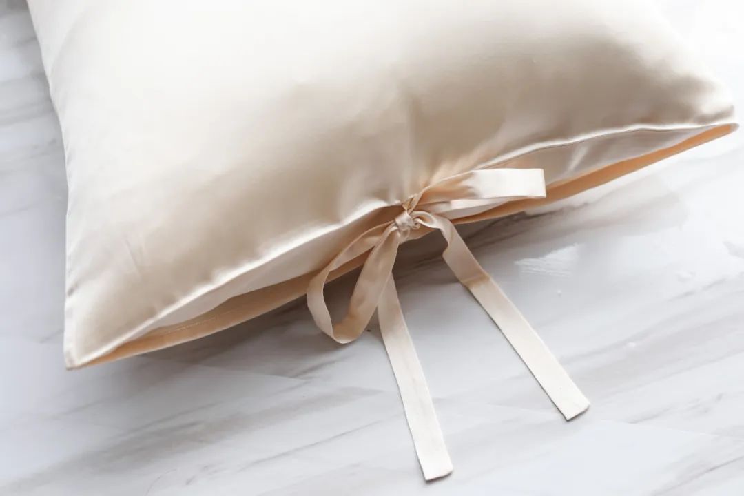 宅家必备的高颜值睡衣,夏季必备真丝枕套