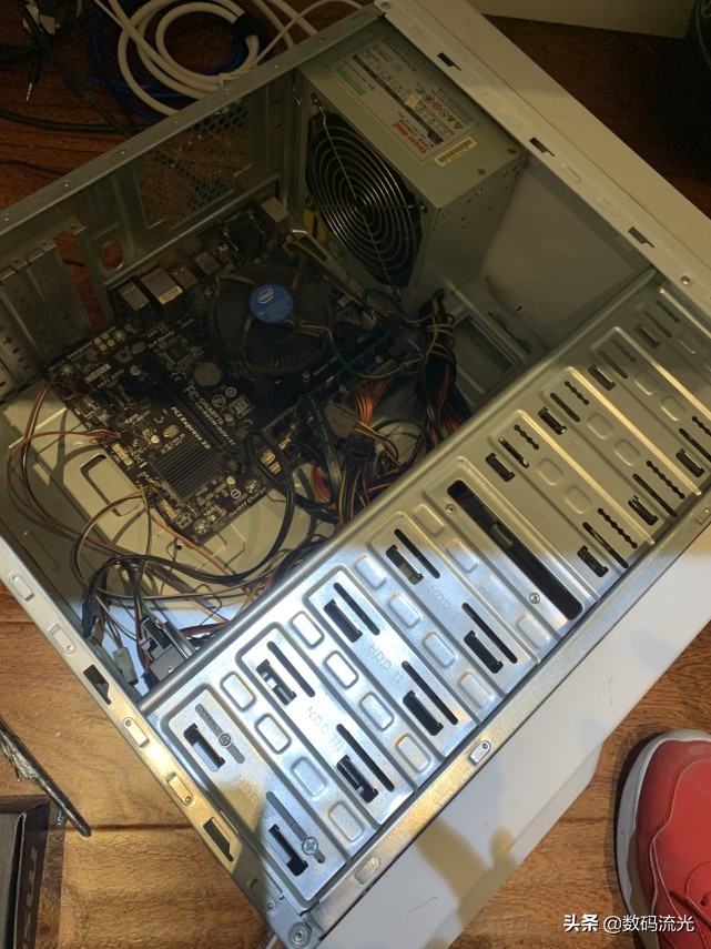 维修电脑上门换个硬盘多少钱,电脑维修上门换硬盘