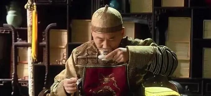 中国年轻人喝黄酒,喝袋泡茶好吗