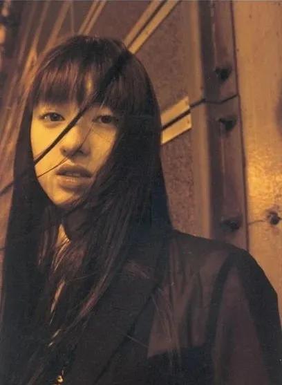 如何垫下巴看起来又翘又尖,怎么垫下巴改善下巴短平