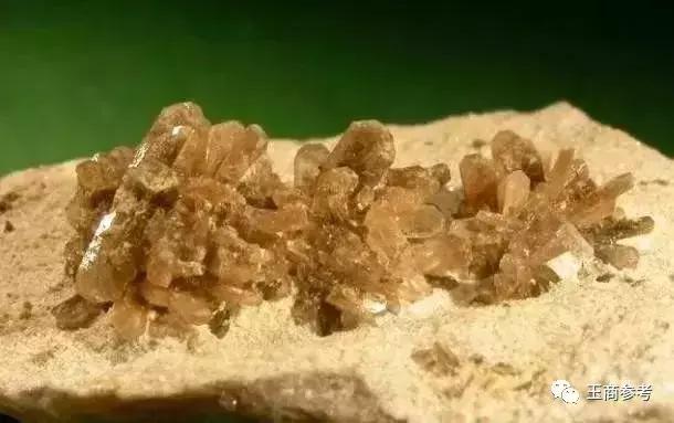 玉石的种类和鉴别图片,玉石的种类及鉴别方法