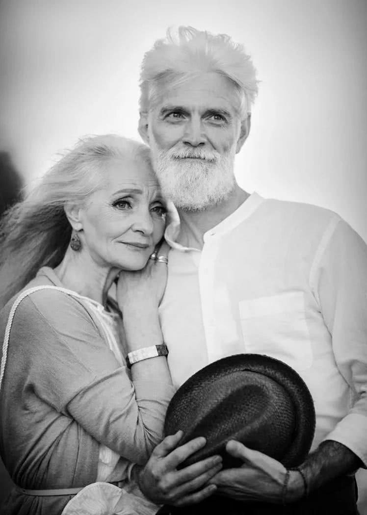 形容夫妻相濡以沫的句子诗句,老年人相濡以沫的诗句