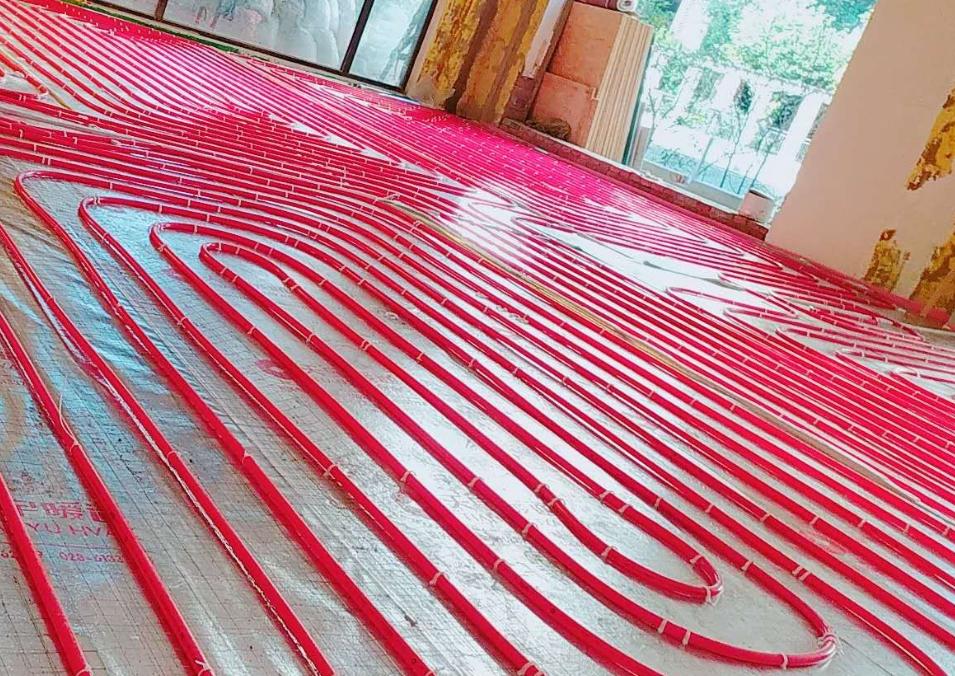 地暖和暖气片的优缺点对比,地暖与暖气的优缺点