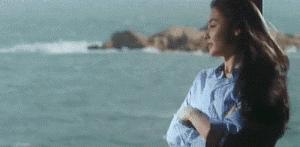 女生聊天怎么才能让男生心动,小学生做两个动作能让男生心动