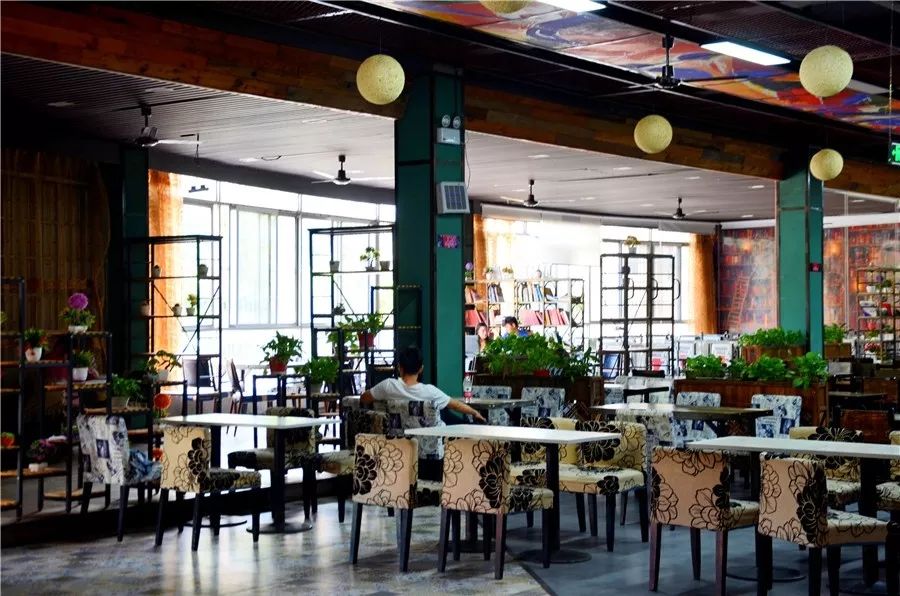 厉害了我的大学！100张图告诉你，有一种青春叫瑶湖高校！