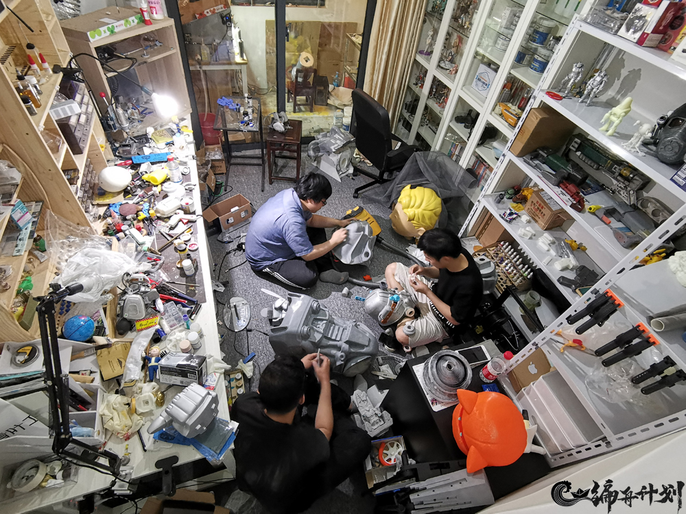 从激光枪到核子可乐，这群玩家在现实中还原了游戏大作《辐射》