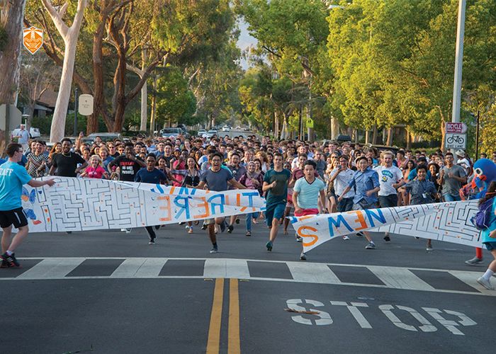 非诚勿扰专业女嘉宾穿搭,非诚勿扰戴眼镜的导师