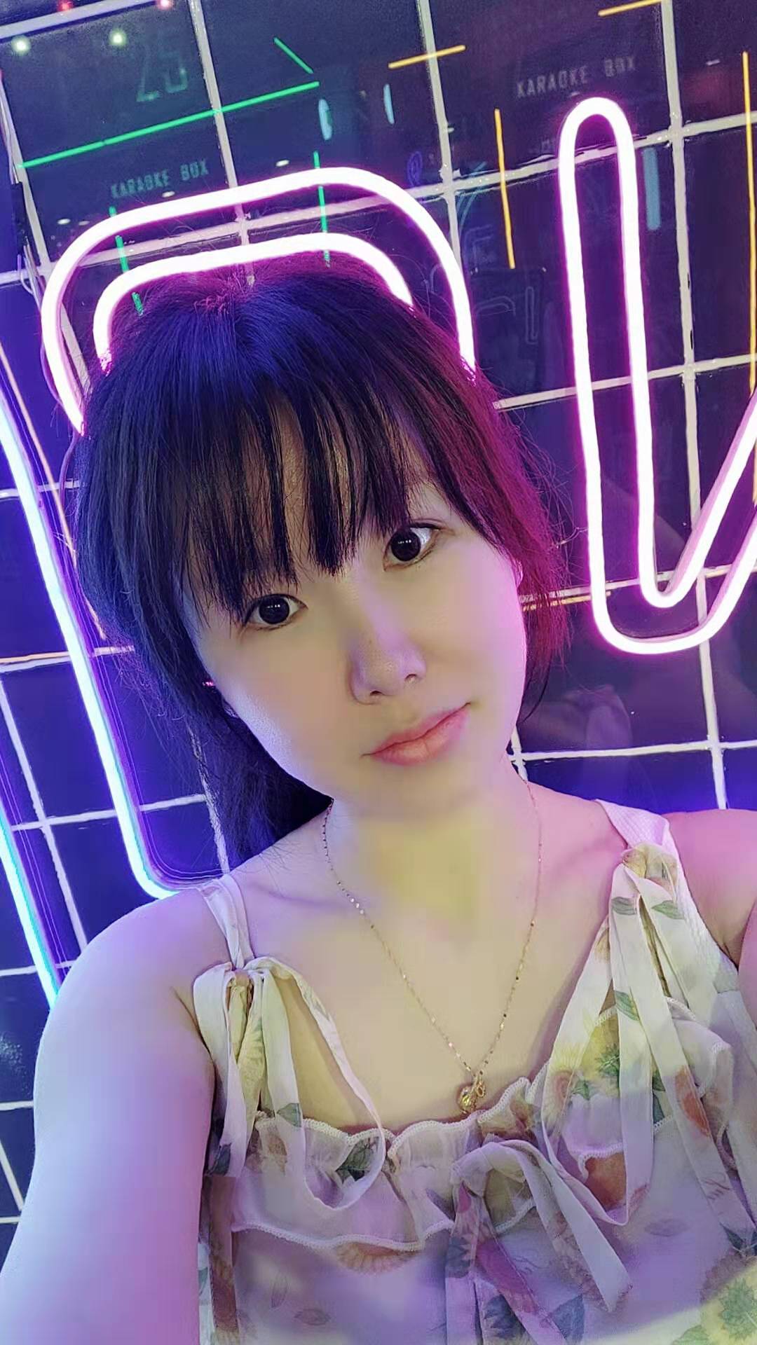 美女创业做生意,小成本创业项目女生副业