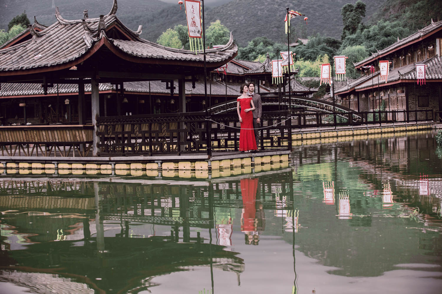 花间社蜜月旅拍婚纱摄影丽江店,丽江法蒂卡罗婚纱照
