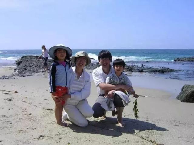 8岁滑冰夺冠视频,17岁短道速滑夺冠