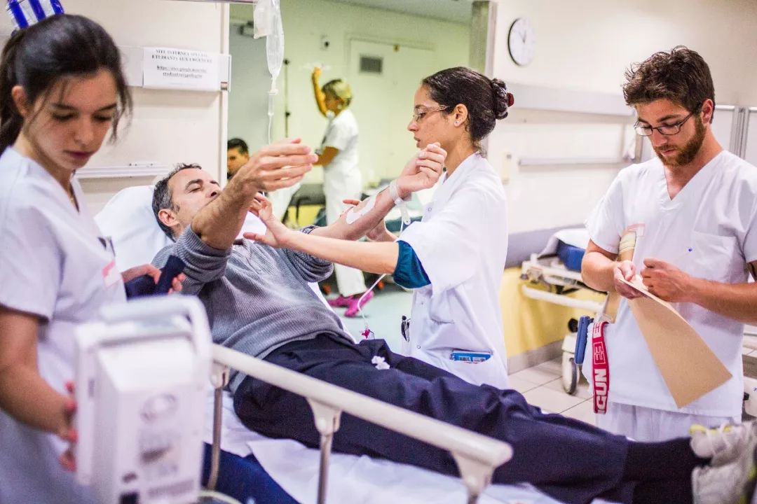 中风前的十二个危险信号,中风急救黄金3小时完整版