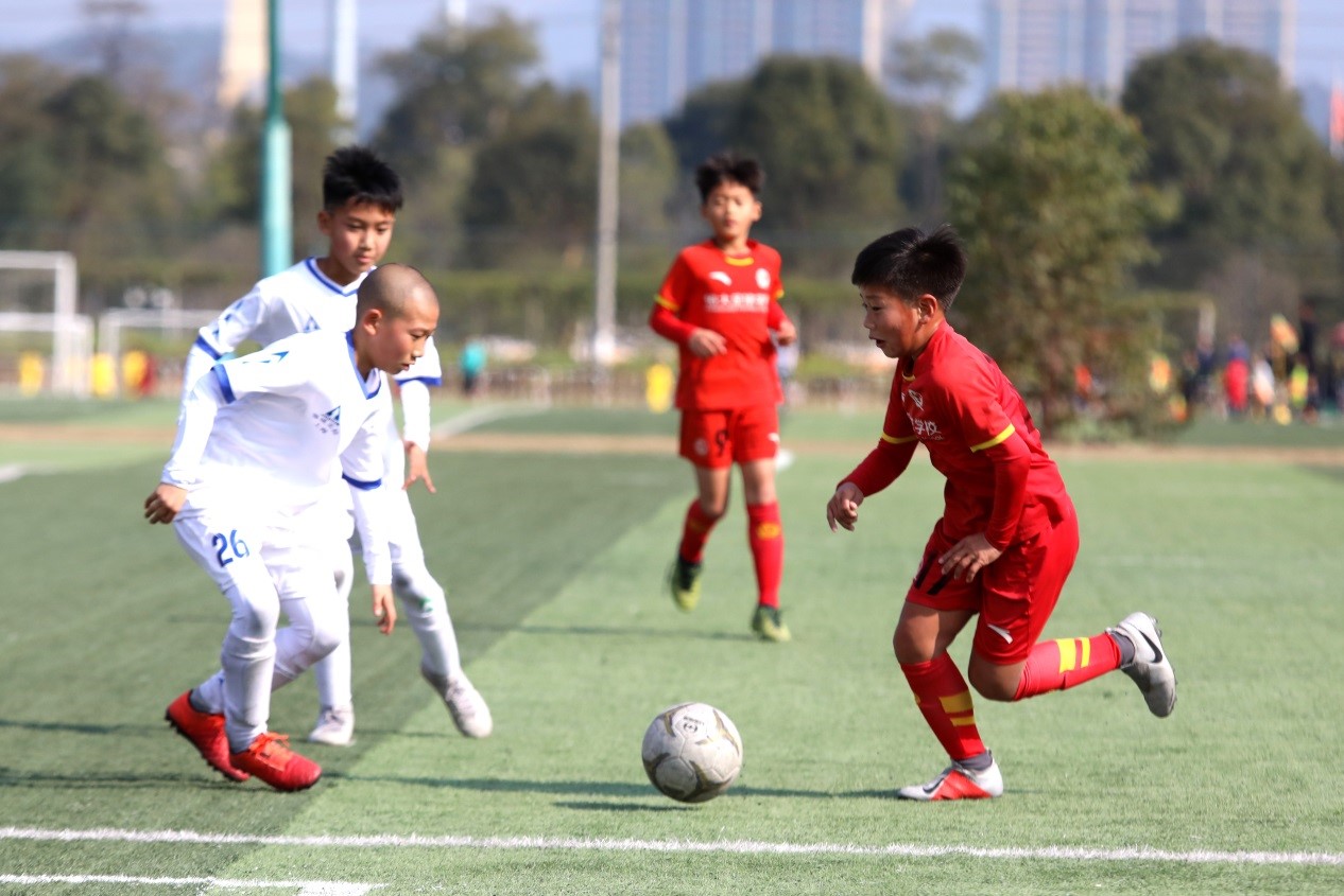 恒大足校2019火热进行,恒大足校精英训练计划