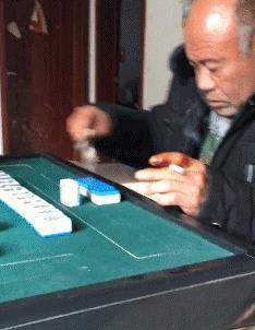 搞笑动图笑得肚子痛,搞笑动图gif图片合集