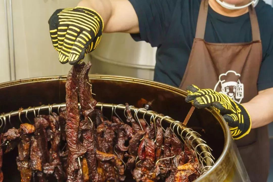 火烤牛肉干最近火的,鞍山西道美食牛肉干
