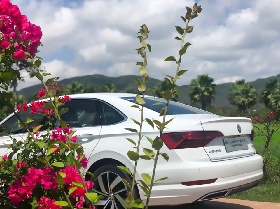 速腾空间逆天,大众速腾1.5t超越版车内空间