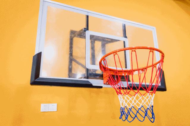 万达附近室内篮球班,万达金街二楼儿童篮球