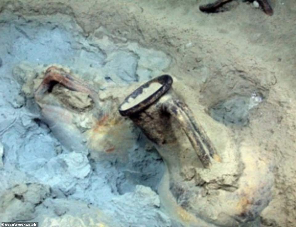 明代沉船发现价值过亿的瓷器,瓷器上的沉船视频