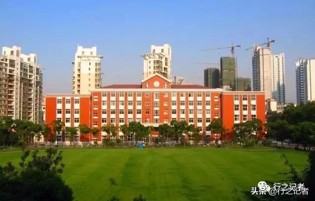 上海大学新闻传播学研究生宿舍环境怎么样？有没有空调、热水器？