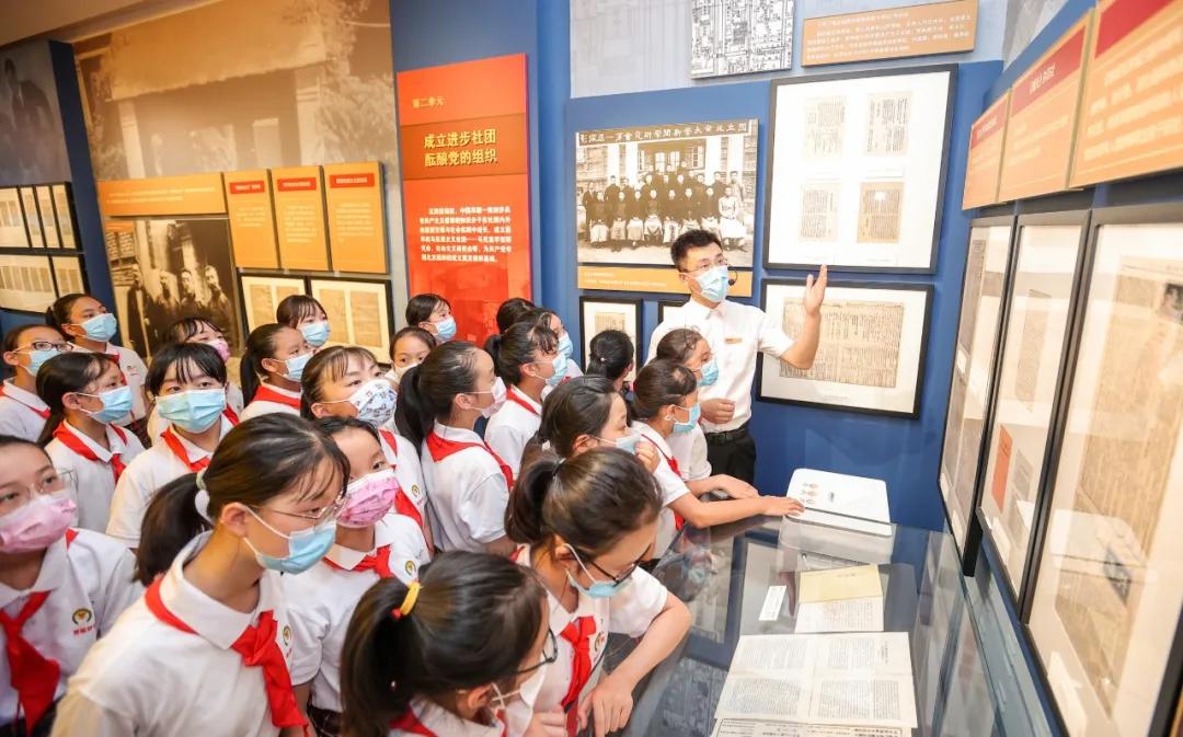 少年强则国强为祖国庆生,少年强则国强共筑冬奥梦