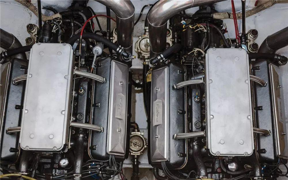 开过我们的豪车，再坐一坐我们的游艇！