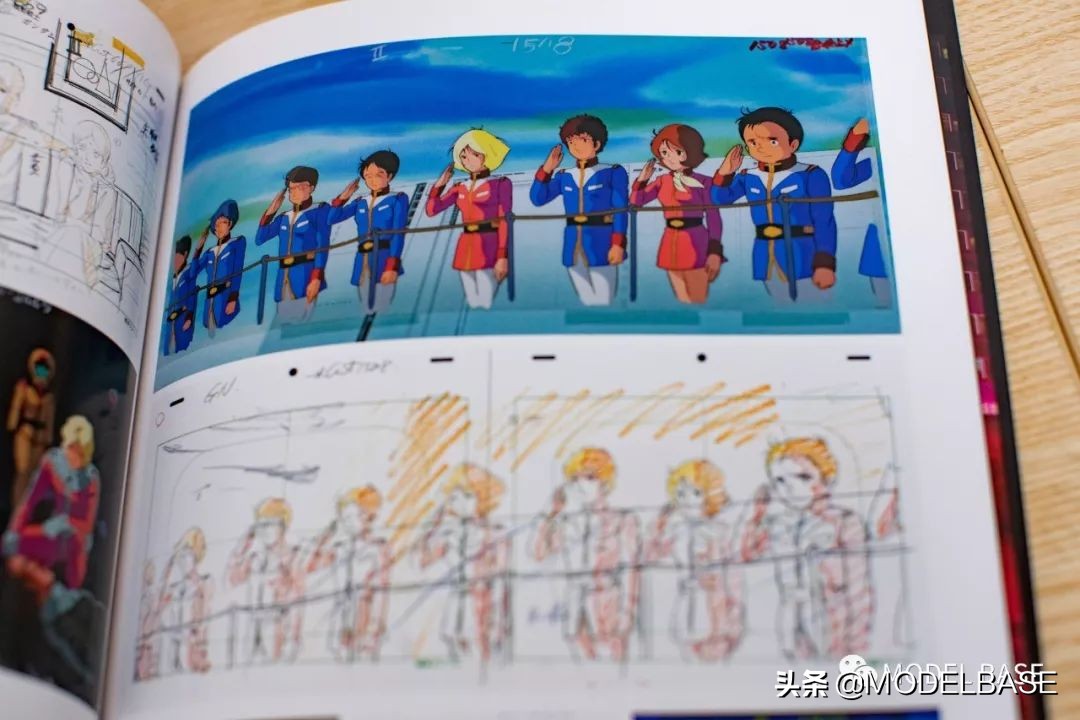 机动战士高达典藏版送的模型,高达纪念手册