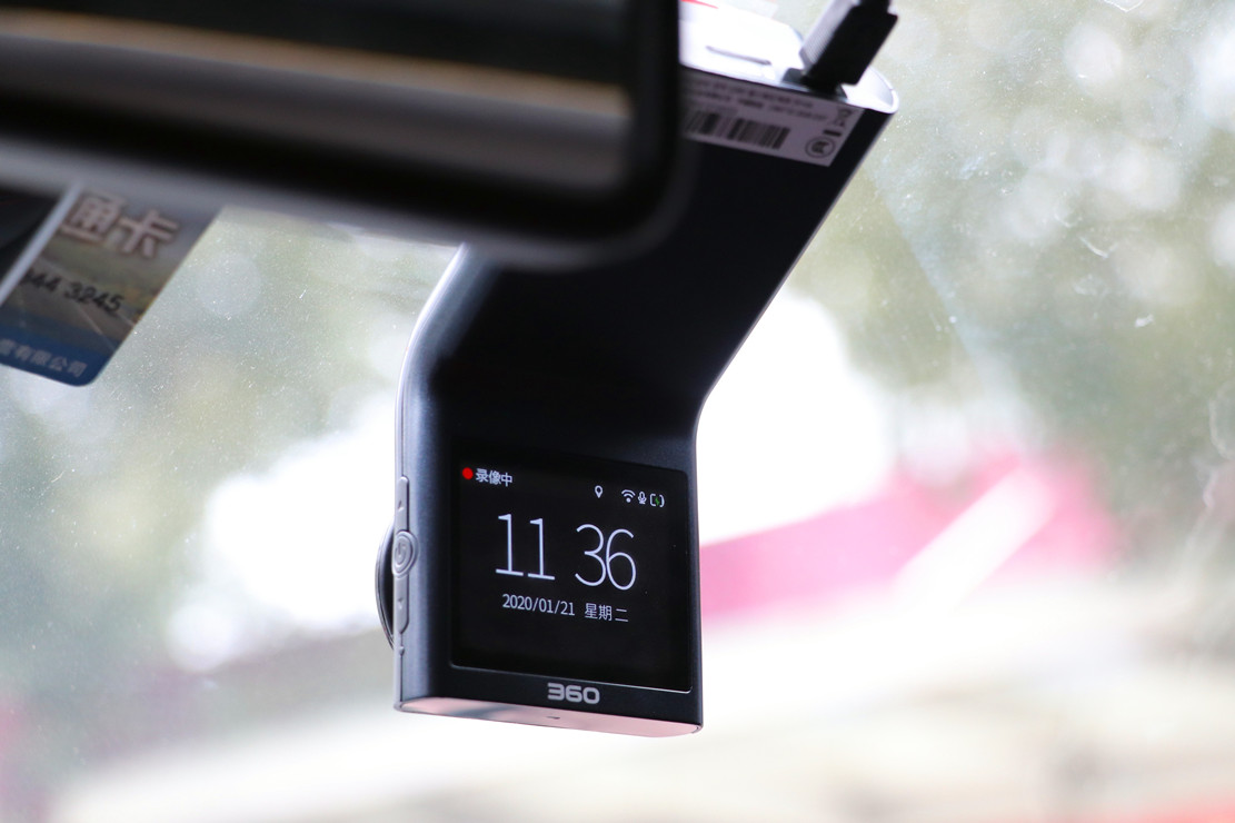 360行车记录仪g300pro对比g3003k测评,360行车记录仪j501p和g300哪个好
