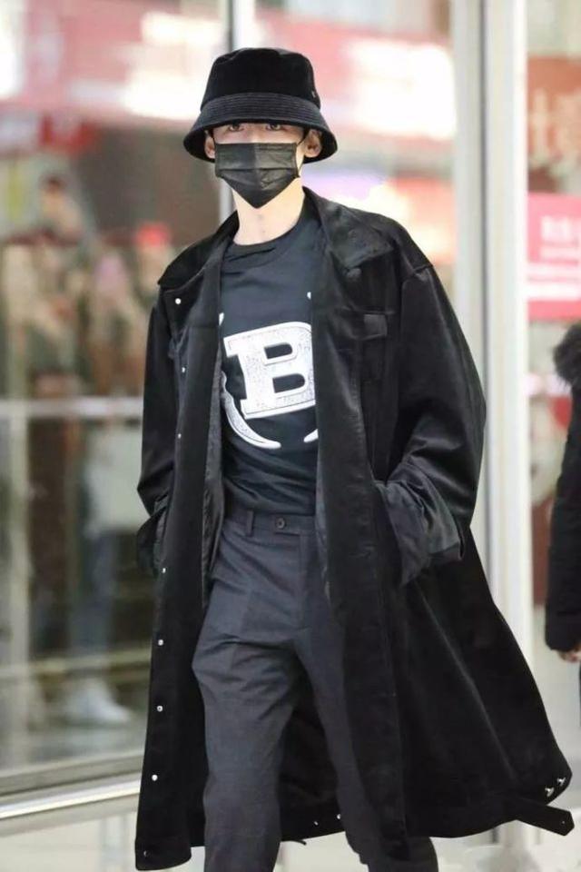 众所周知白敬亭收藏鞋，但他那些著名的帽子你们了解吗？