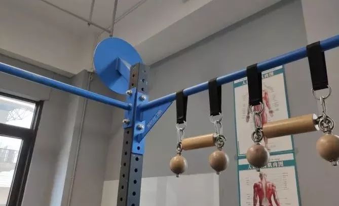 国内健身教练培训机,设备最全健身房