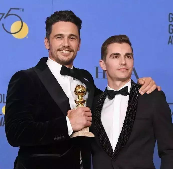 裸奔、蒙眼飙车、卧轨、这电影真刺激！