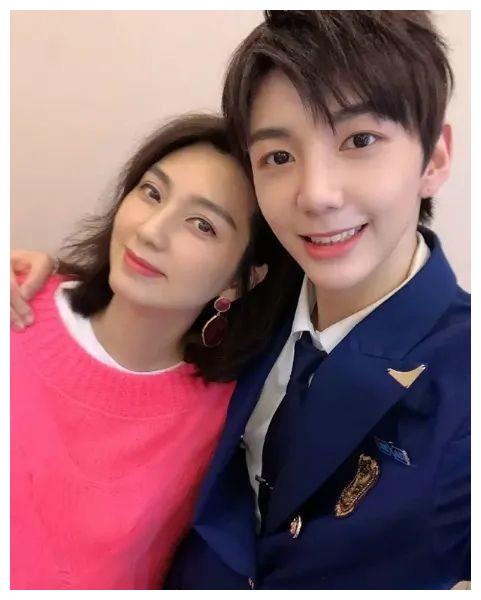 洪欣刘銮雄张丹峰,洪欣前一任老公莫少聪