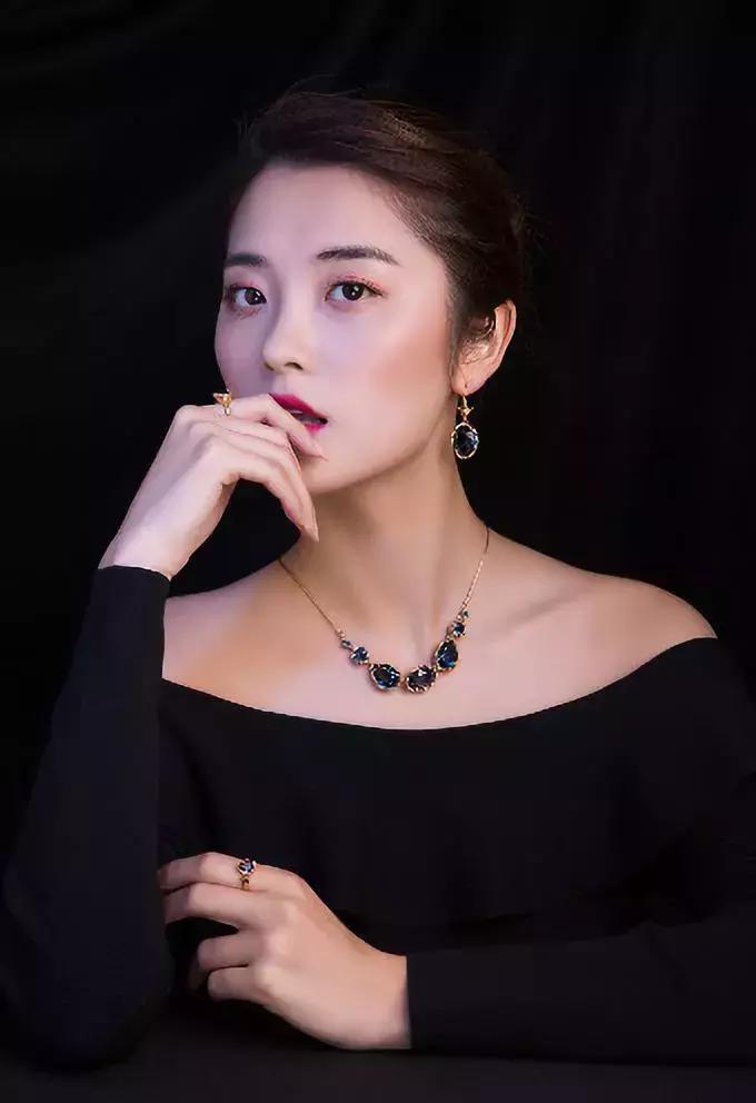 奈雪开业送惊喜！muji、优衣库众大牌低价狂欢！国潮大秀华丽来袭