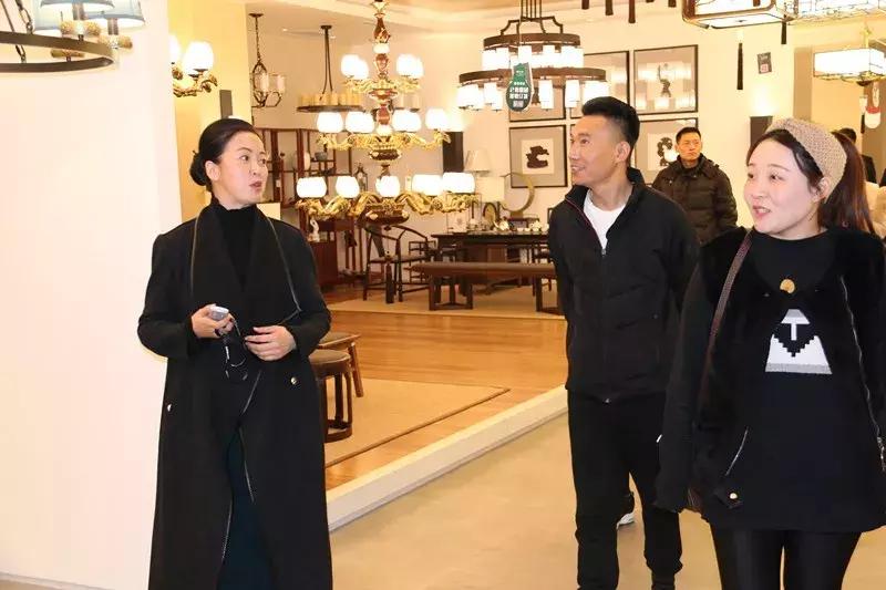 走进亮美嘉，感受光魅力