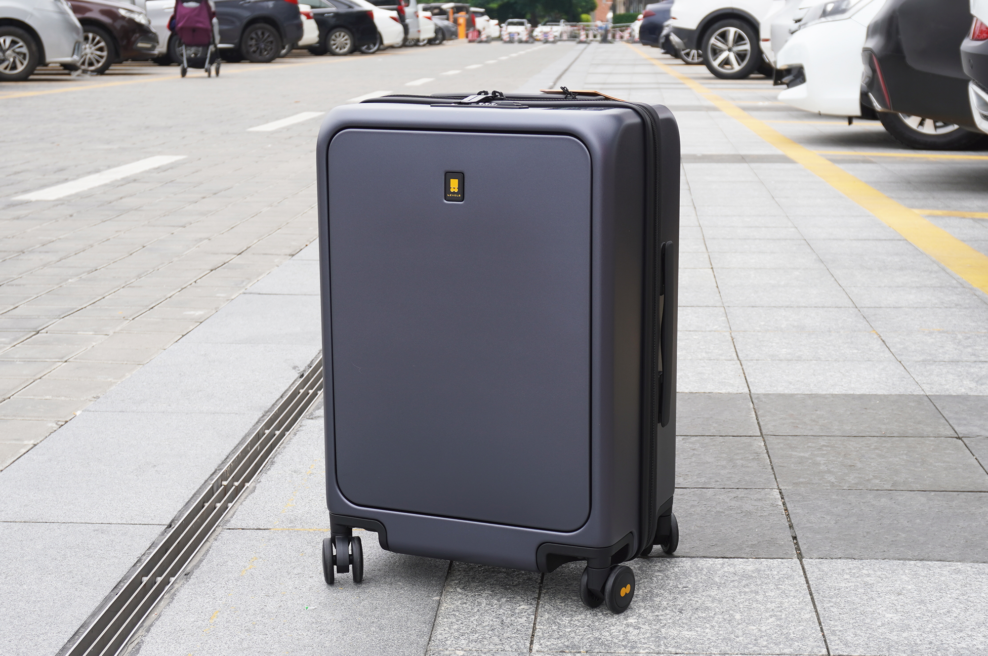 出差旅行行李箱怎么选，地平线8号拉杆箱颜值高又实用