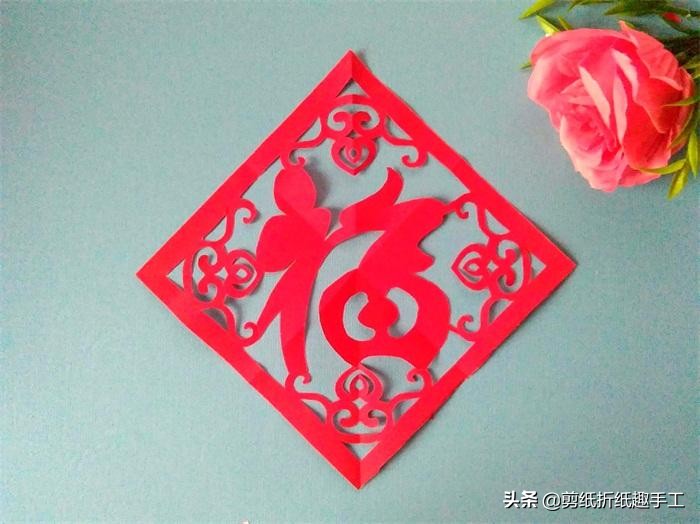 福字的由来过年为什么要贴福字,过年时倒着贴福字的寓意