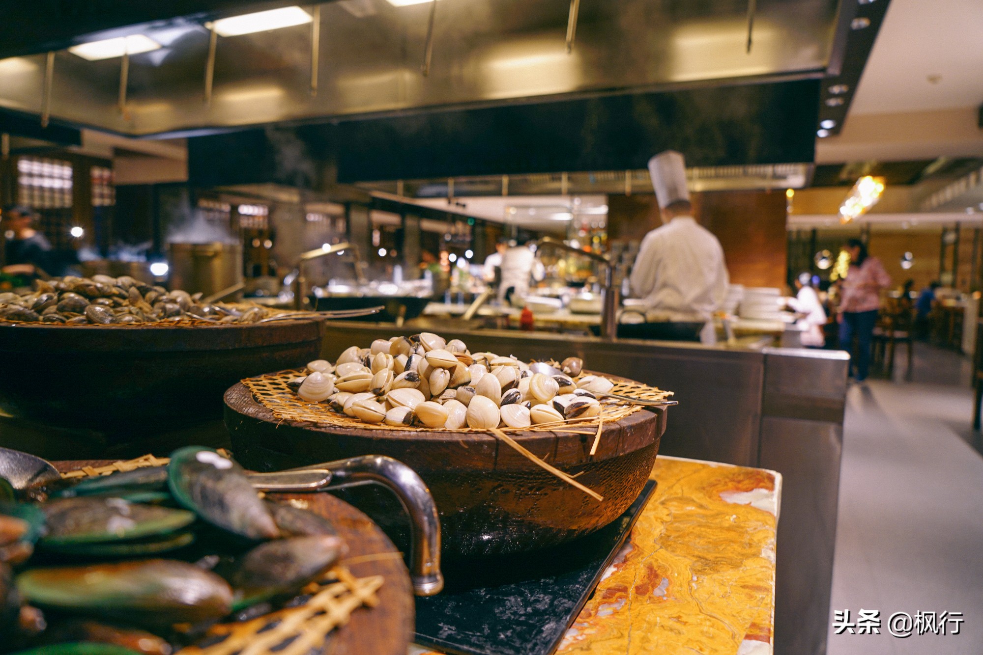 被猴子袭击，门票昂贵，拍照被轰，被我全程吐槽的三亚到底值不值